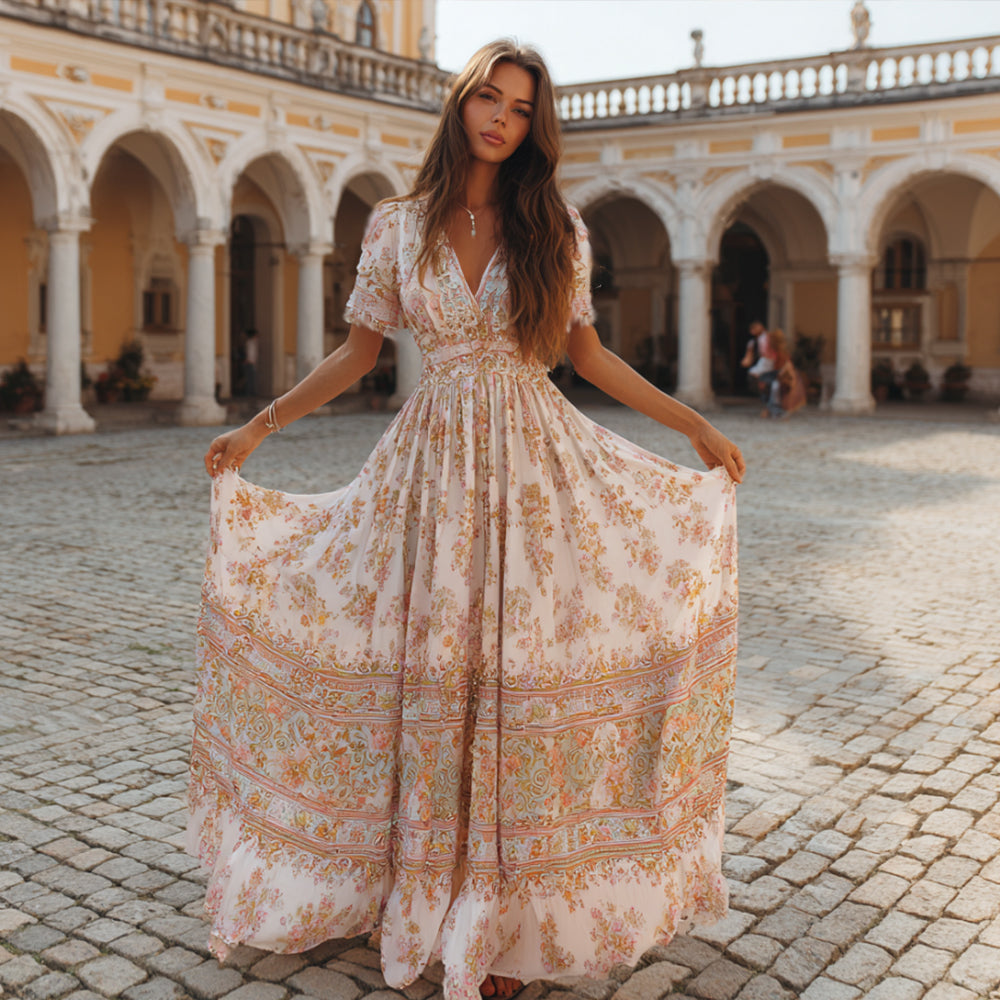 Classic Vintage Dress with a Flattering Fit