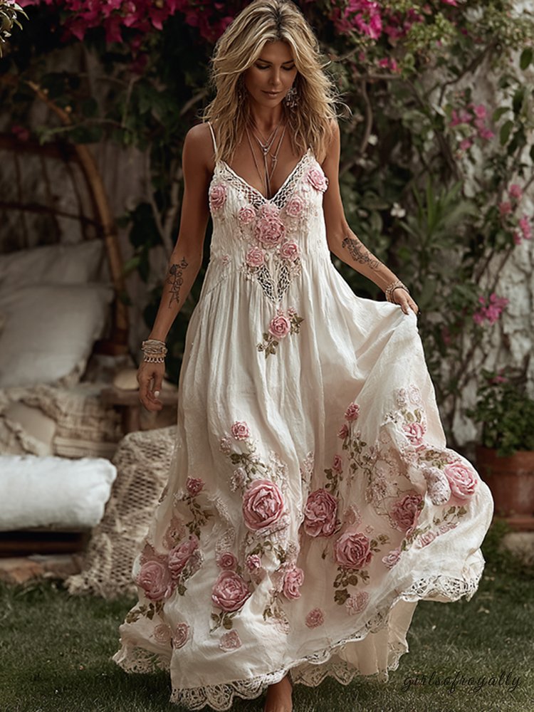 Beautifully Finished Dress in a Timeless Design