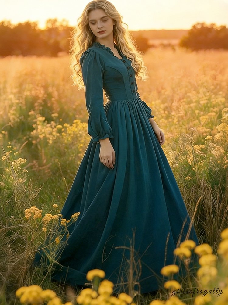 Beautifully Finished Dress in a Timeless Design