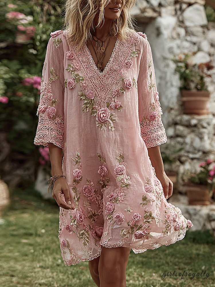 Beautifully Finished Dress in a Timeless Design