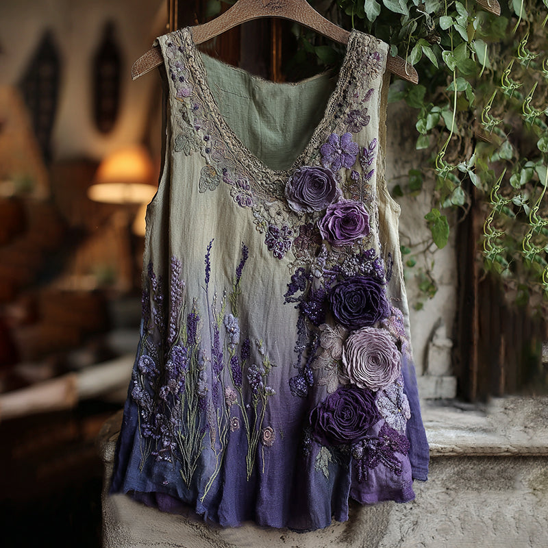 Well Tailored Top with a Graceful Silhouette
