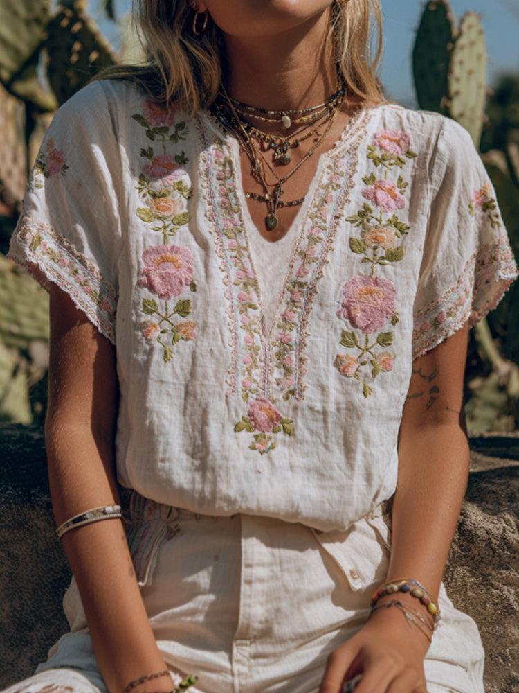Effortlessly Elegant T-Shirt with a Timeless Design