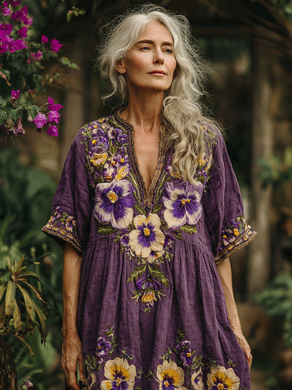Effortlessly Elegant Dress with a Timeless Design