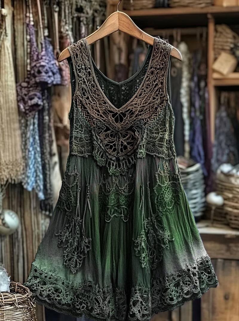Classic Vintage & Enduringly Stylish Top