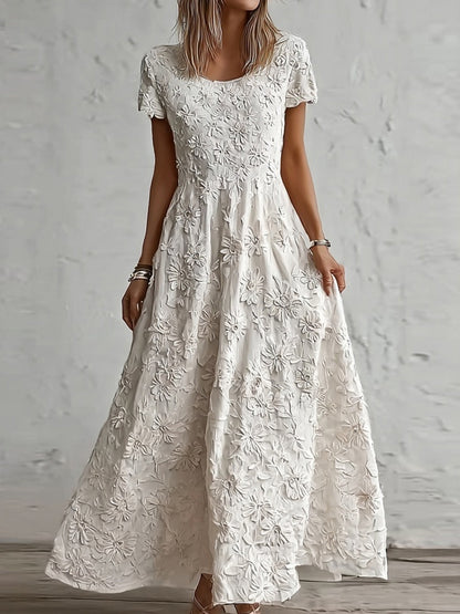 Effortlessly Elegant Dress with a Timeless Design