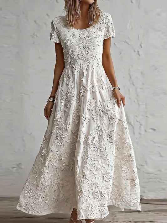 Effortlessly Elegant Dress with a Timeless Design