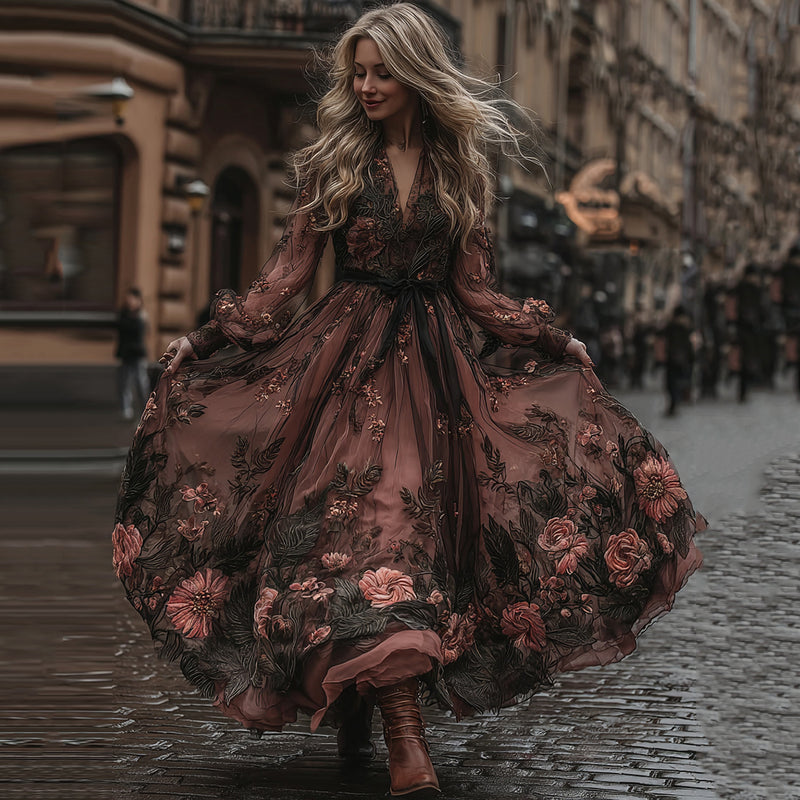 Beautifully Finished Dress in a Timeless Design