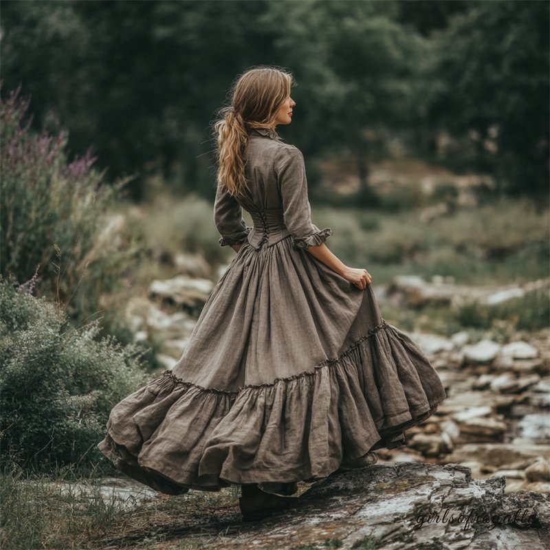 Classic Vintage & Enduringly Stylish Dress