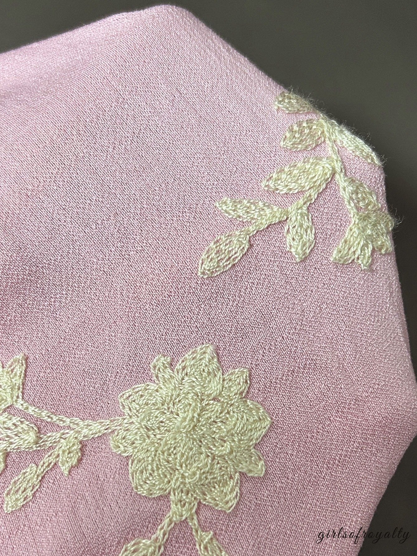 Beautifully Crafted Blouse in a Classic Style