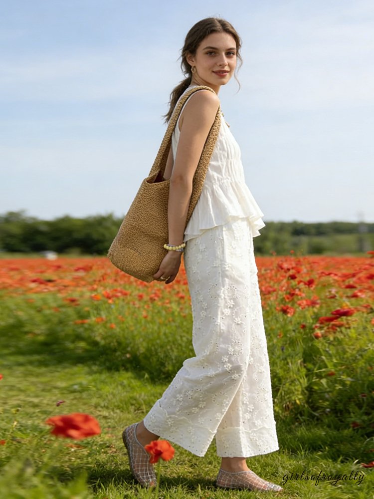 Classic Vintage Pants with a Flattering Fit