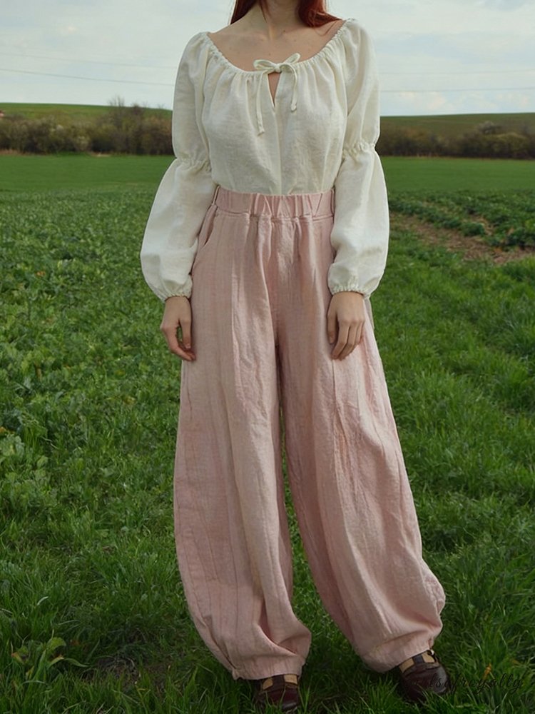 Classic Vintage Trousers with a Flattering Fit
