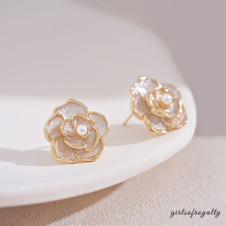 Romantic Earring for Special Moments
