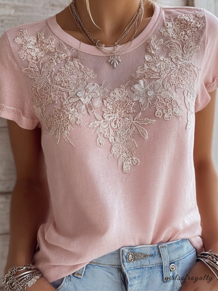 Elegantly Styled Shirt for Everyday Wear
