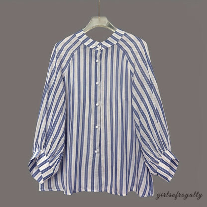 Effortlessly Elegant Top with a Timeless Design