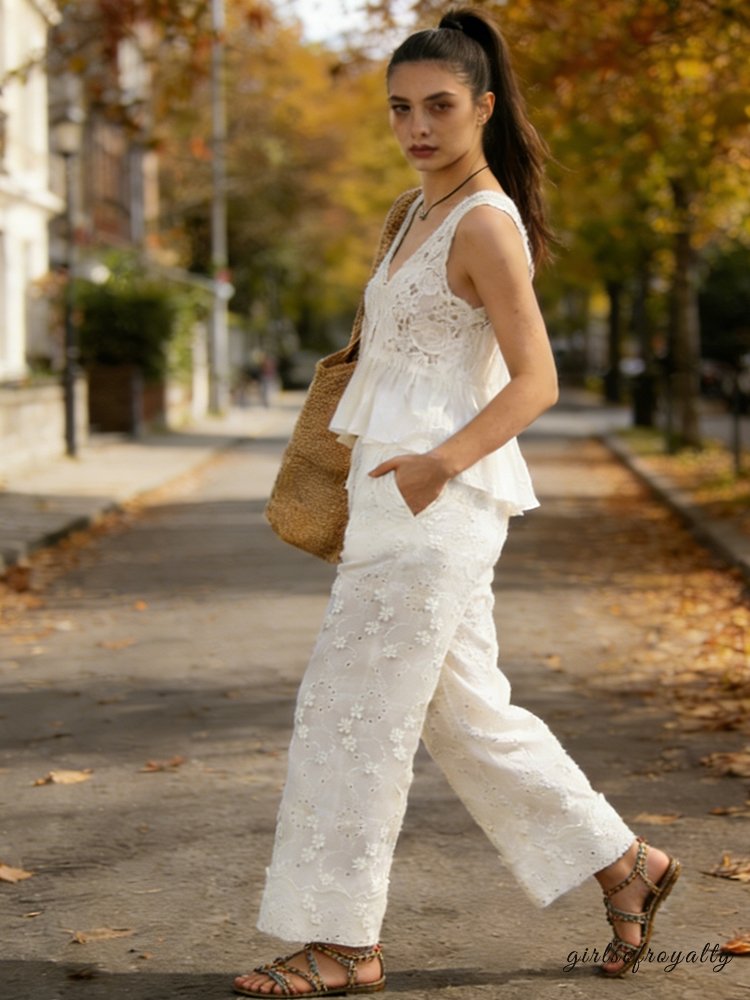 Classic Vintage Pants with a Flattering Fit