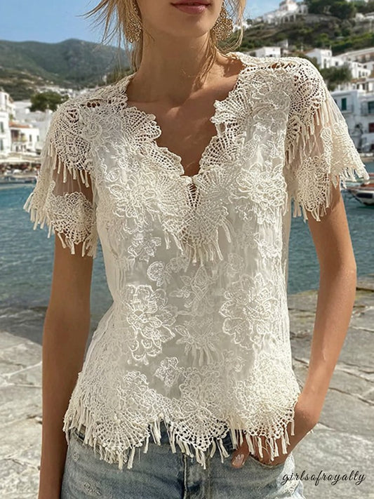 Well Tailored T-Shirt with a Graceful Silhouette