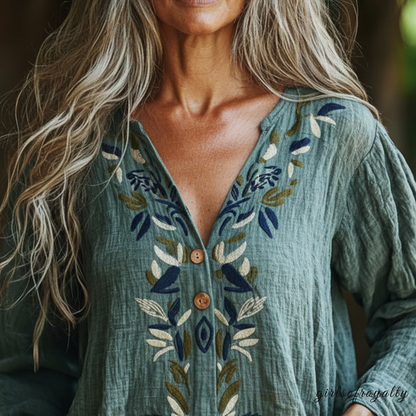 Classic Vintage & Enduringly Stylish Blouse