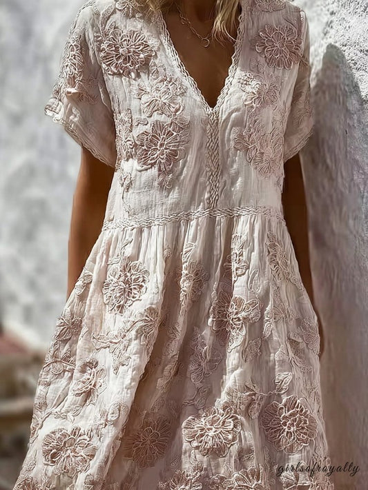 Beautifully Finished Dress in a Timeless Design