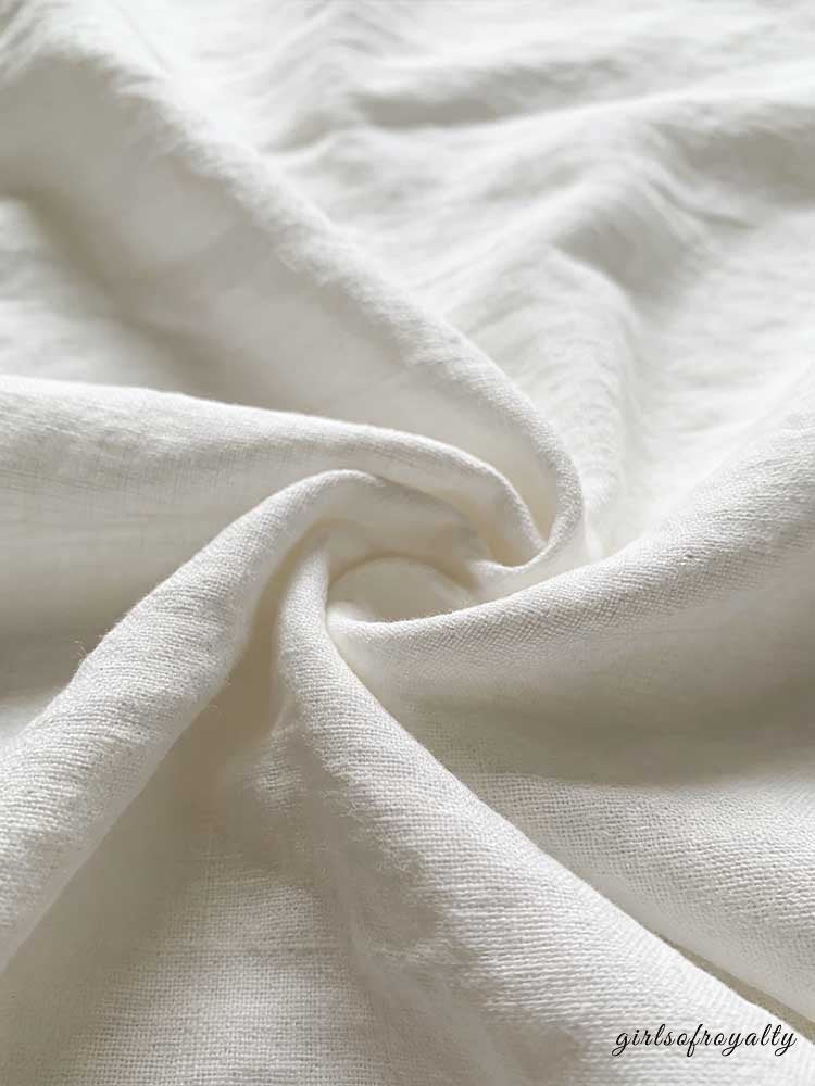 Well Tailored Pullover with a Graceful Silhouette