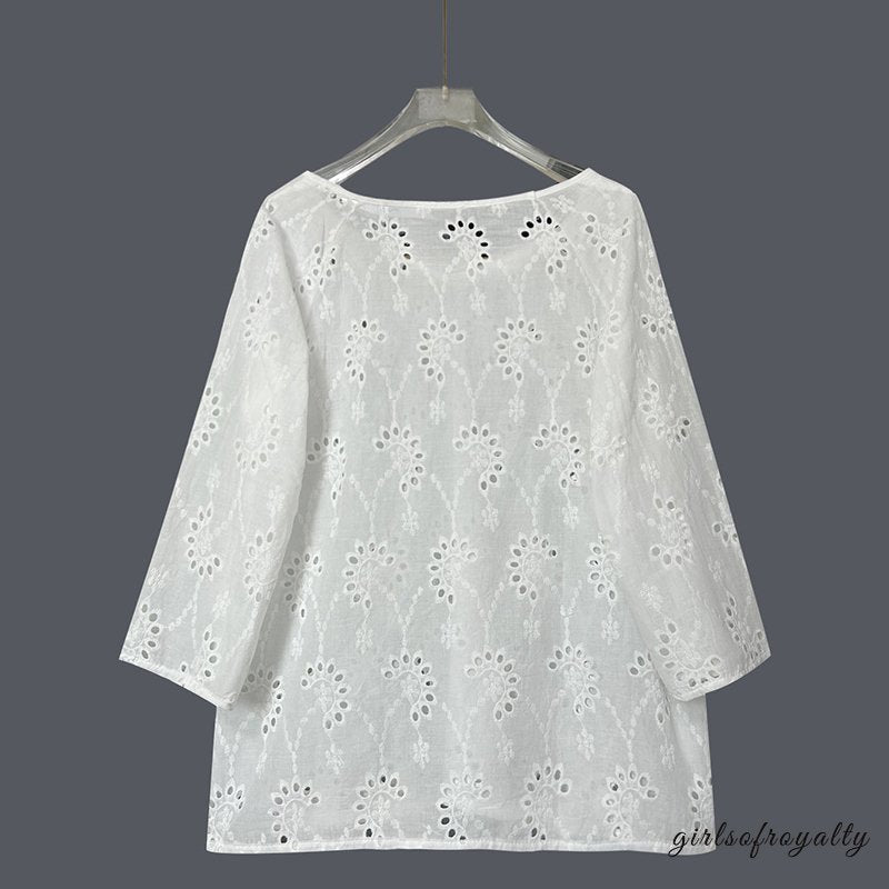 Effortlessly Elegant Top with a Timeless Design