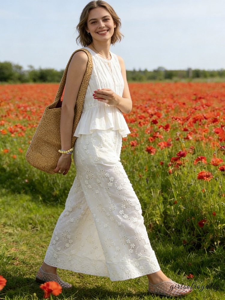 Classic Vintage Pants with a Flattering Fit
