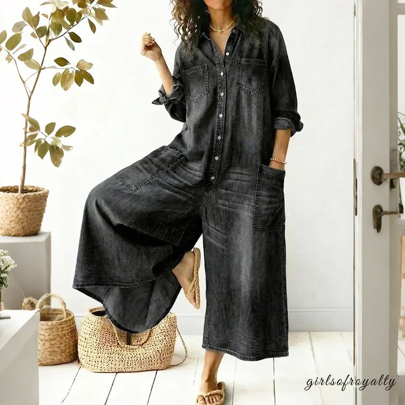 Effortlessly Elegant Garment with a Timeless Design
