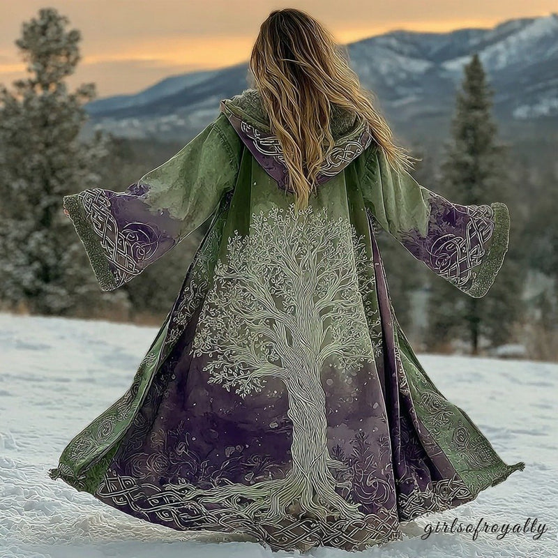Gracefully Styled Garment for Any Occasion