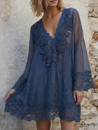 Beautifully Finished Dress in a Timeless Design