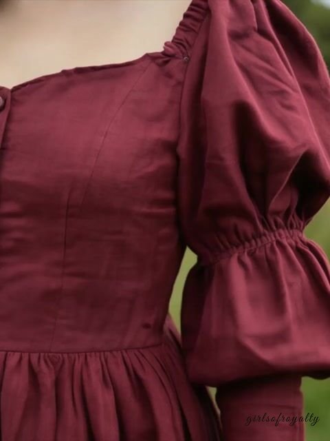 Well Tailored Dress with a Graceful Silhouette