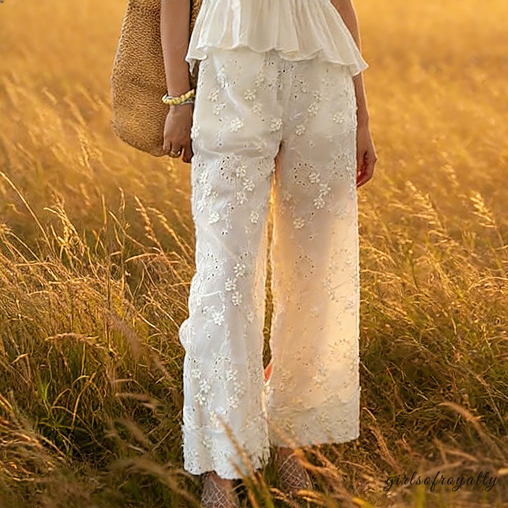 Classic Vintage Pants with a Flattering Fit