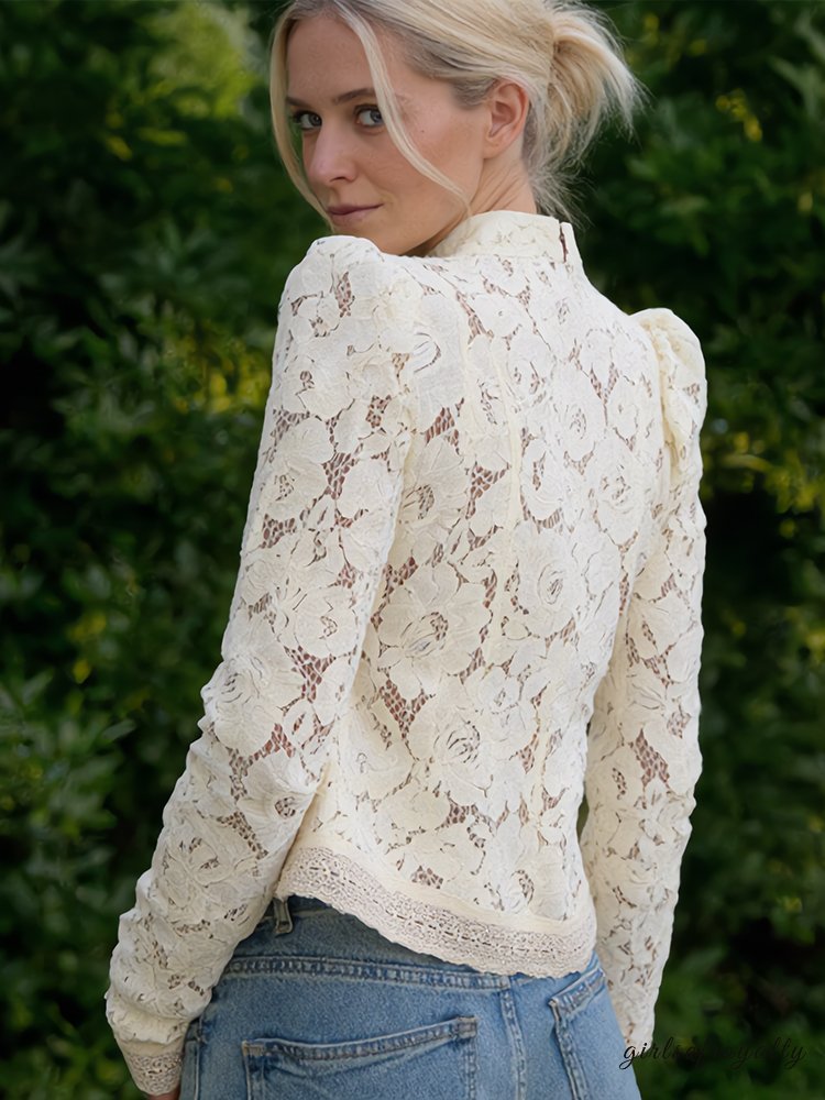 Beautifully Crafted Shirt in a Classic Style