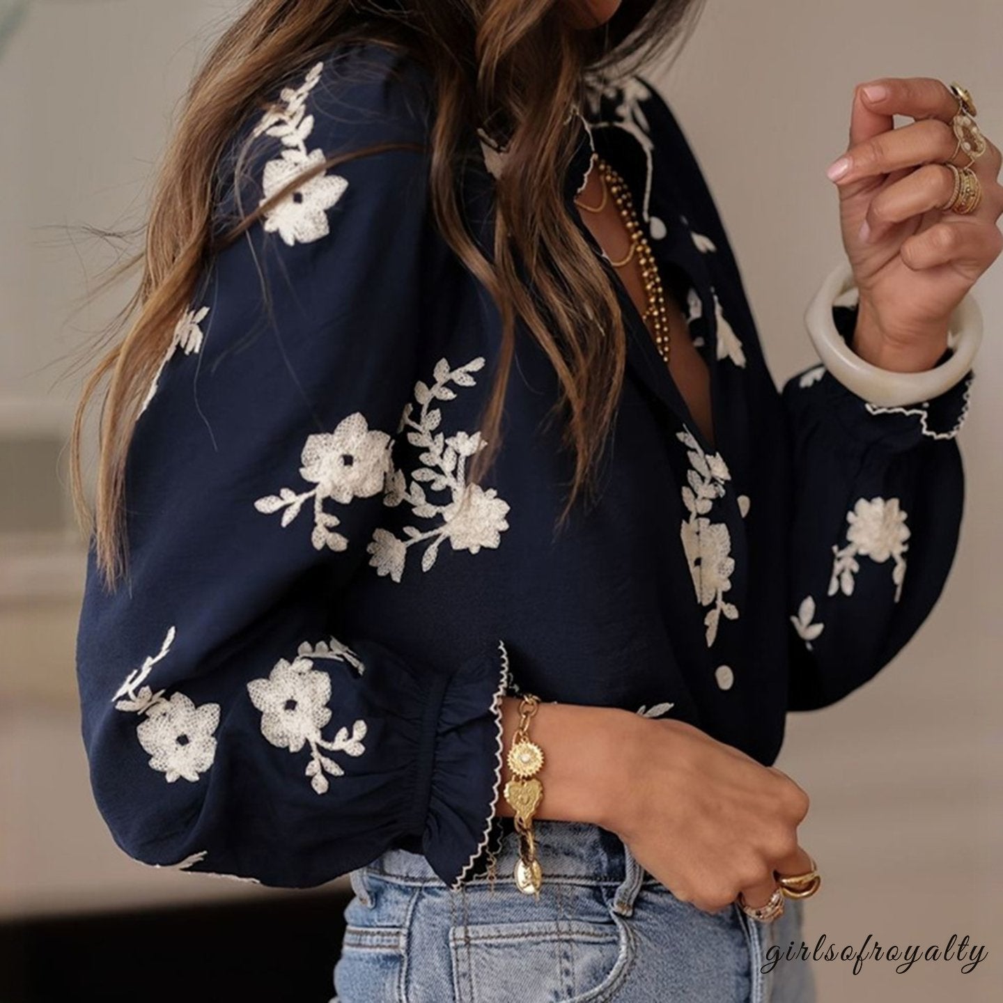 Beautifully Crafted Blouse in a Classic Style
