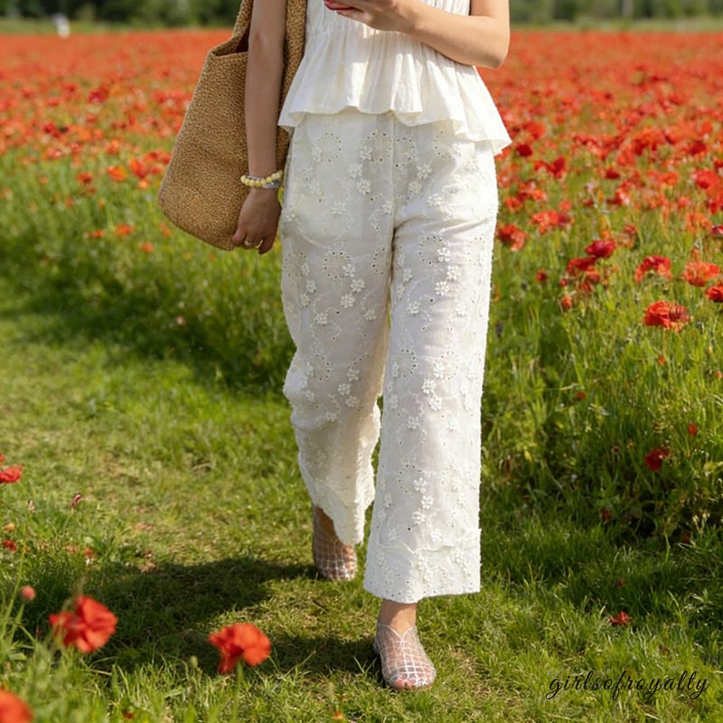 Classic Vintage Pants with a Flattering Fit
