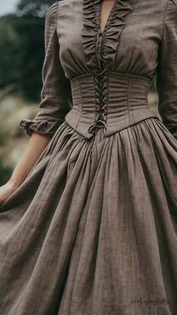 Classic Vintage & Enduringly Stylish Dress