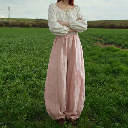 Classic Vintage Trousers with a Flattering Fit