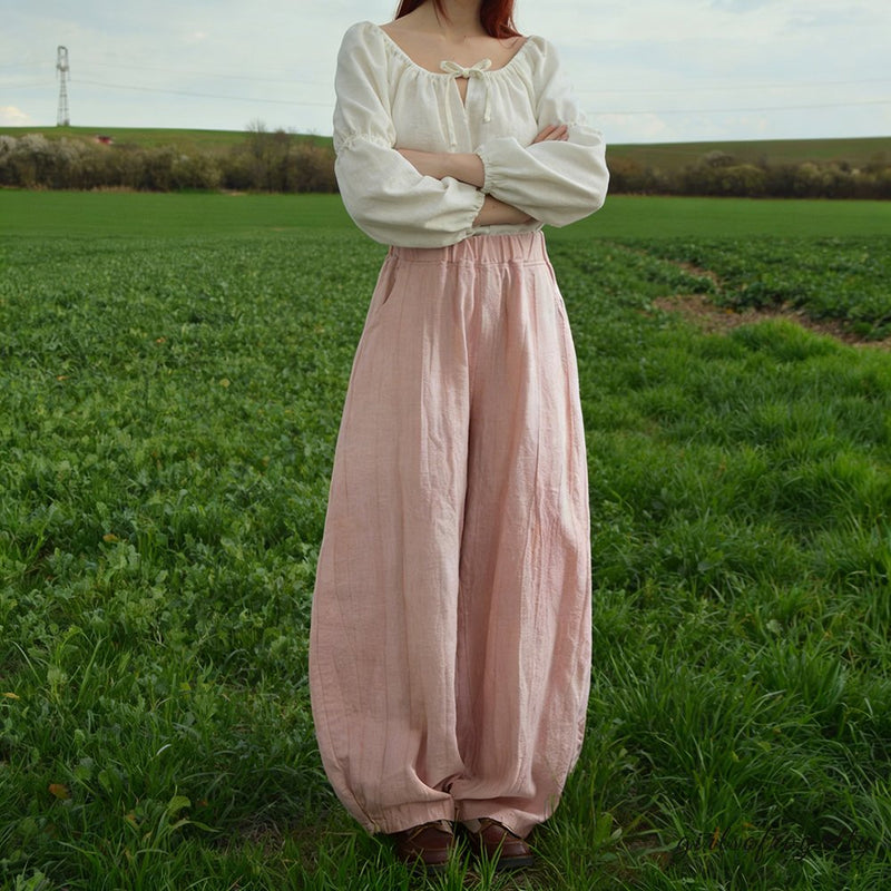 Classic Vintage Trousers with a Flattering Fit