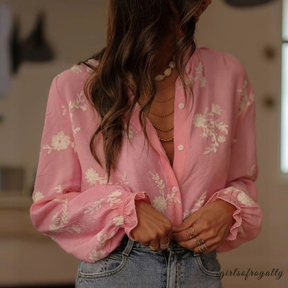 Beautifully Crafted Blouse in a Classic Style