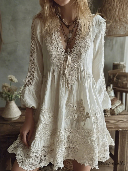 Effortlessly Elegant Dress with a Timeless Design