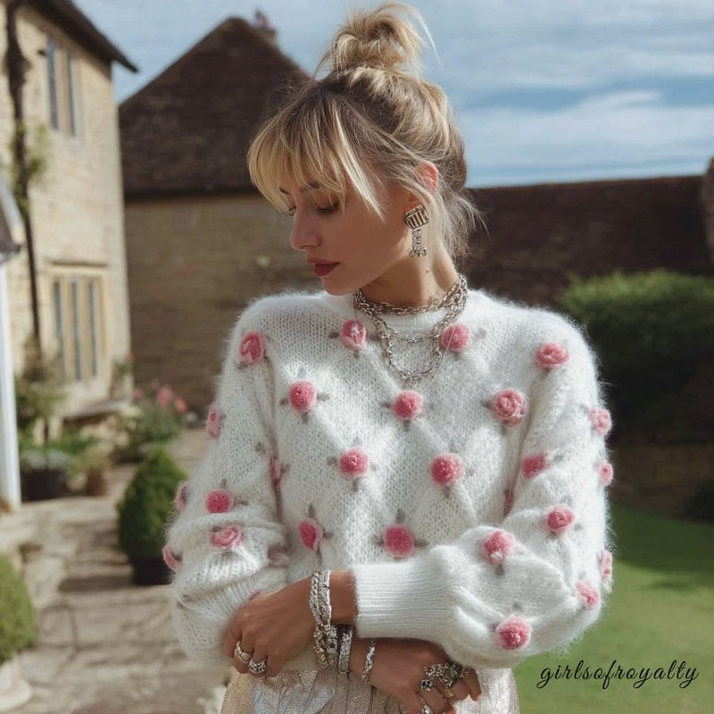 Effortlessly Elegant Sweater with a Timeless Design