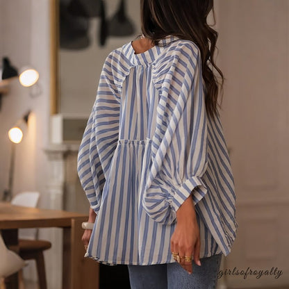 Effortlessly Elegant Top with a Timeless Design