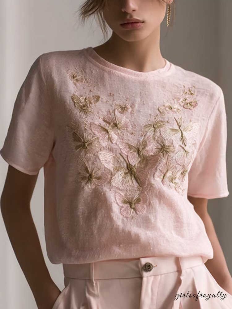 Beautifully Finished T-Shirt in a Timeless Design
