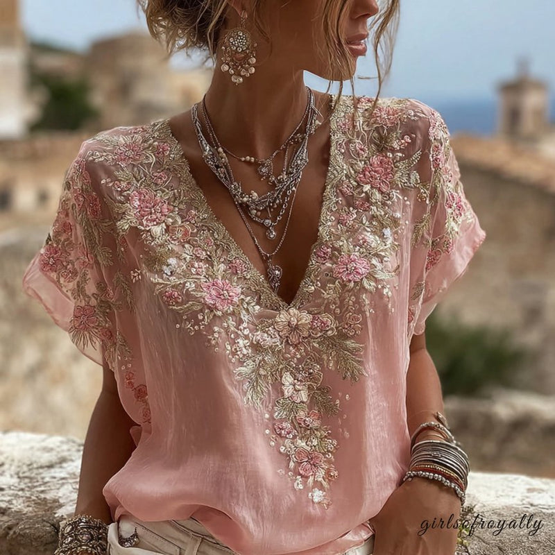 Well Tailored T-Shirt with a Graceful Silhouette