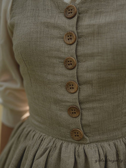 A Vintage Style Dress with Delicate Timeless Details