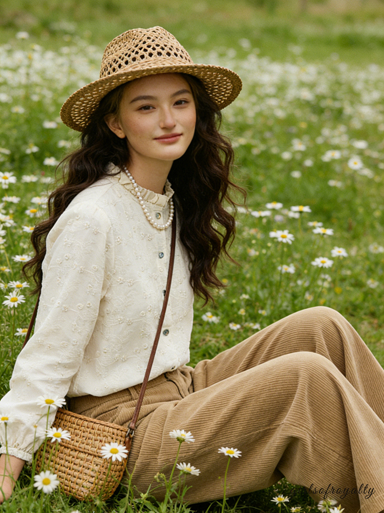 Beautifully Finished Shirt in a Timeless Design