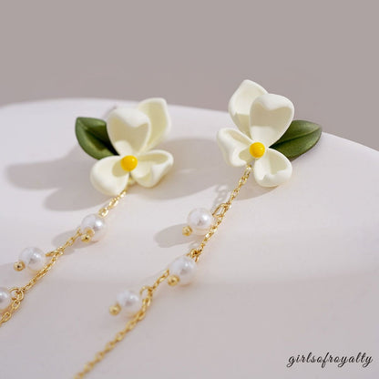 Classic Earring with Timeless Appeal