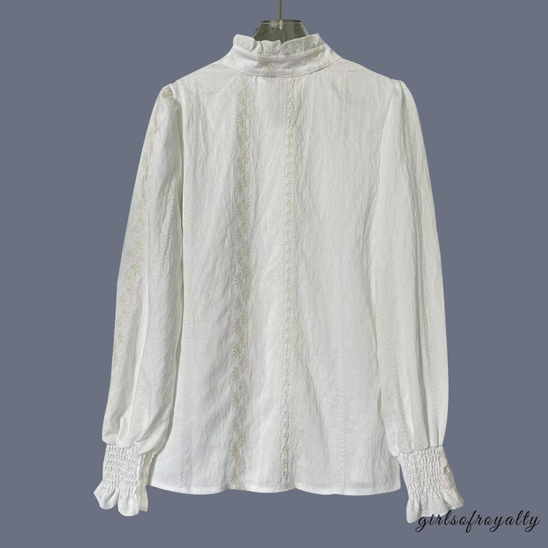 Elegantly Styled Blouse for Everyday Wear