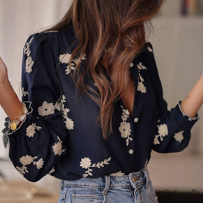 Beautifully Crafted Blouse in a Classic Style
