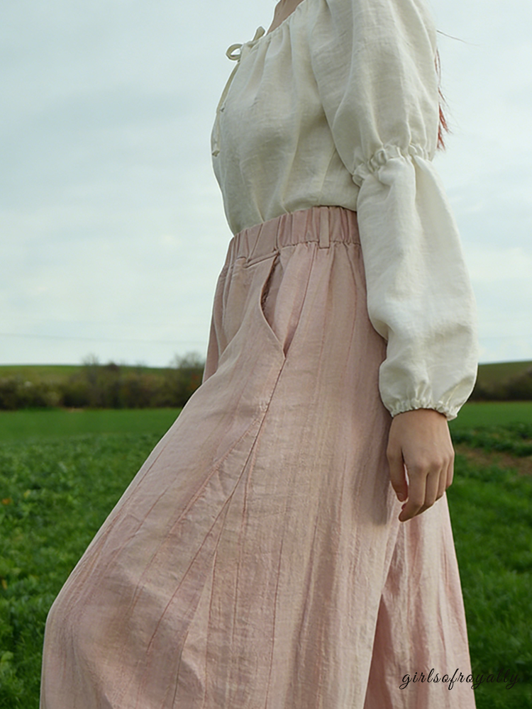 Classic Vintage Trousers with a Flattering Fit