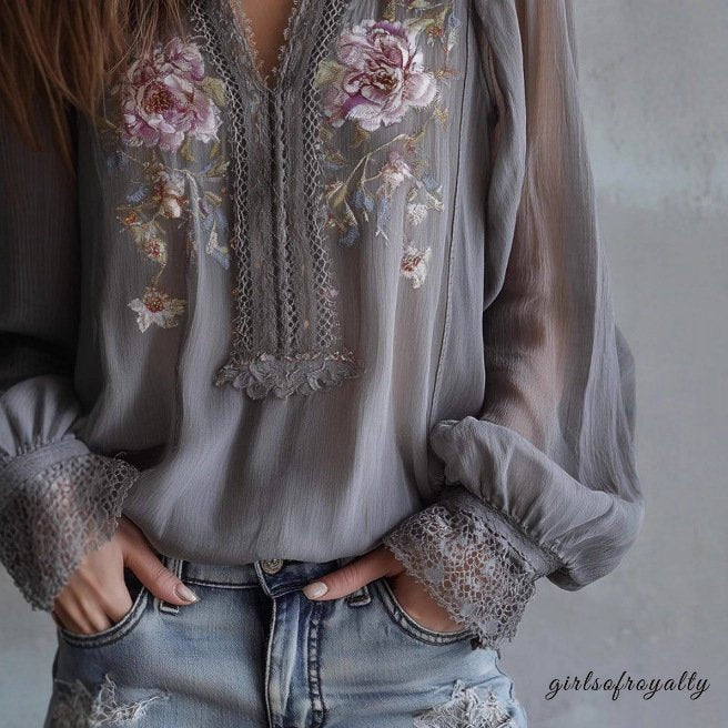 Effortlessly Elegant Blouse with a Timeless Design