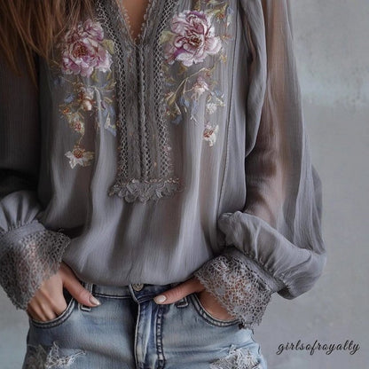 Effortlessly Elegant Blouse with a Timeless Design